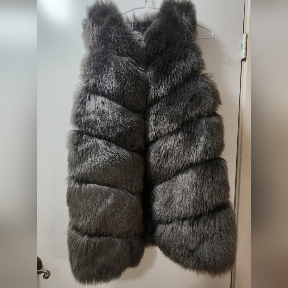 Faux cozy vest